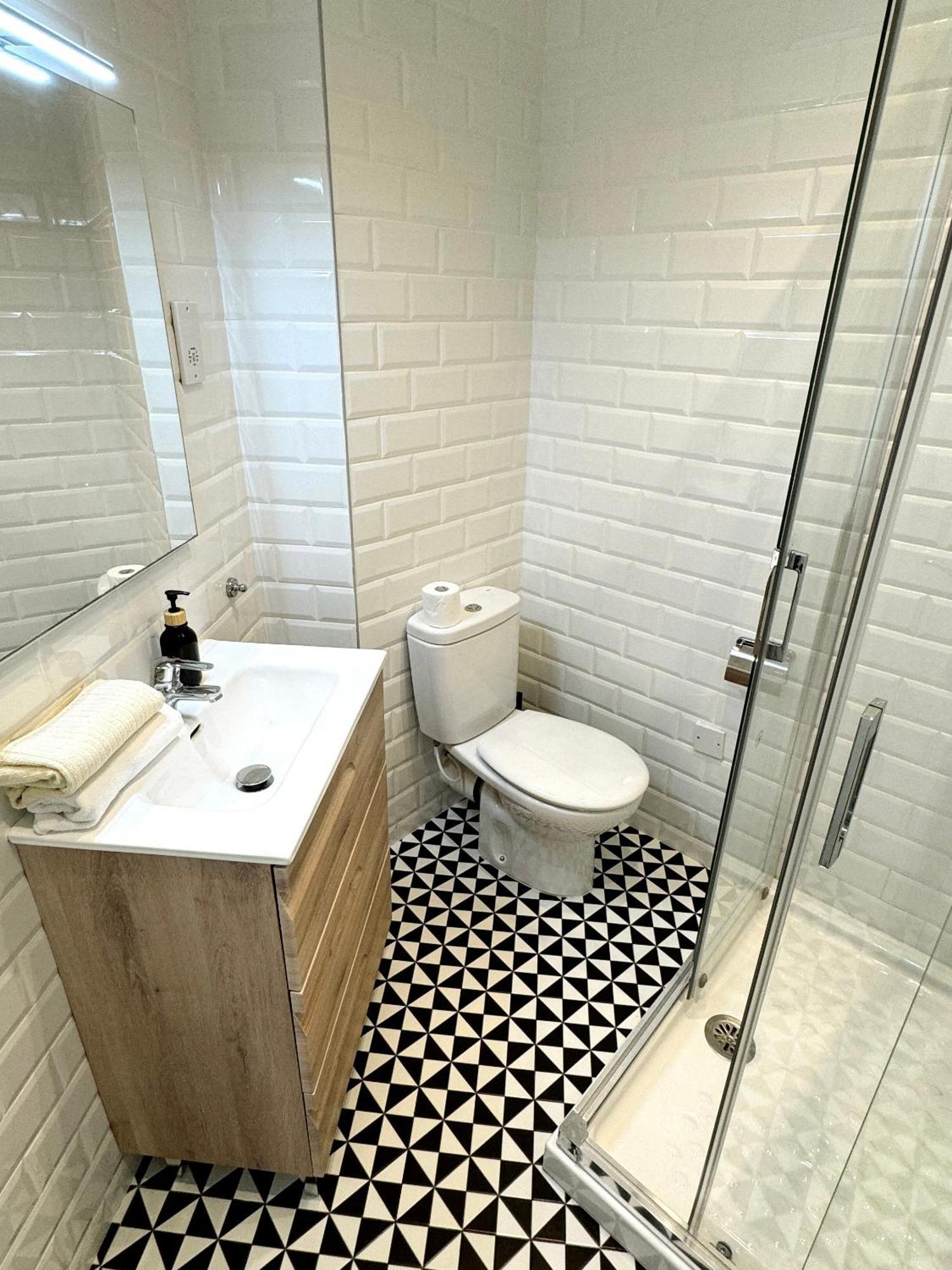 Stylish City Centre Studio - Grand Central House Gibraltar Eksteriør billede