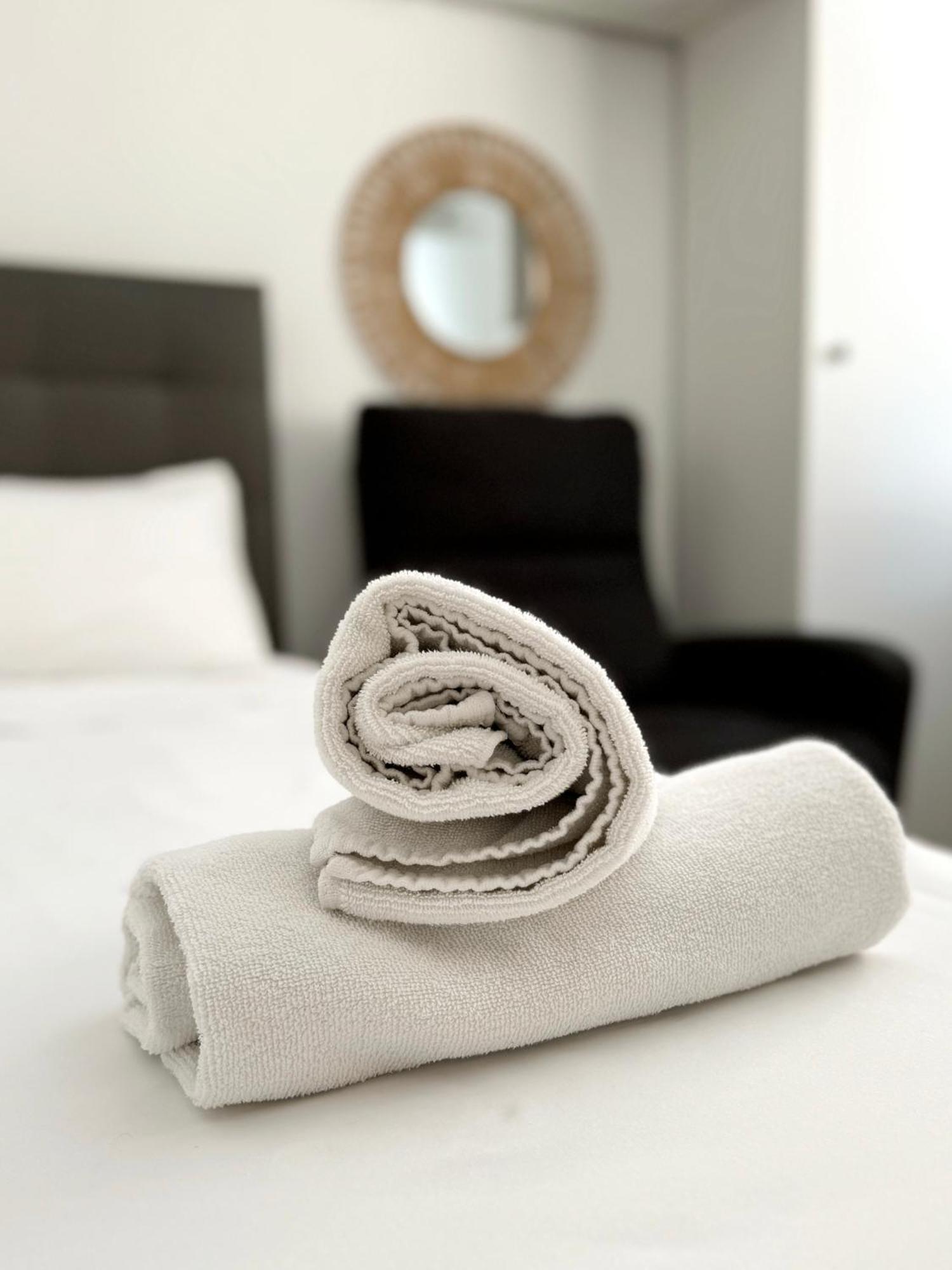 Stylish City Centre Studio - Grand Central House Gibraltar Eksteriør billede